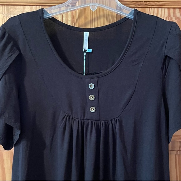 Netsmile Short Sleeve Blouse, Size Large, NWT - Picture 2 of 10